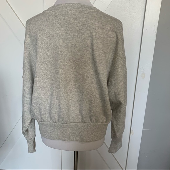 OLD NAVY grey crop sweatshirt - Picture 5 of 11